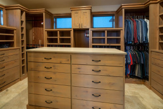 8x10-Custom-Closet